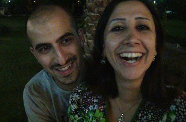 <p>LEVER VIDERE: Noura Safadi og Bassel Khartabil sammen, før Bassel ble arrestert. </p>
