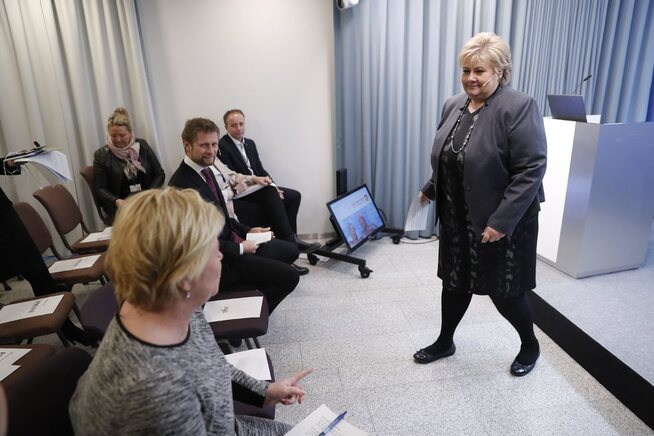 <p>SKATTEKUTTERNE: Erna Solberg, her sammen med finansminister Siv Jensen og helse- og omsorgsminister Bent Høie (H) under fremleggelsen av regjeringens arbeid med en ny eldrereform 3. mars.</p>