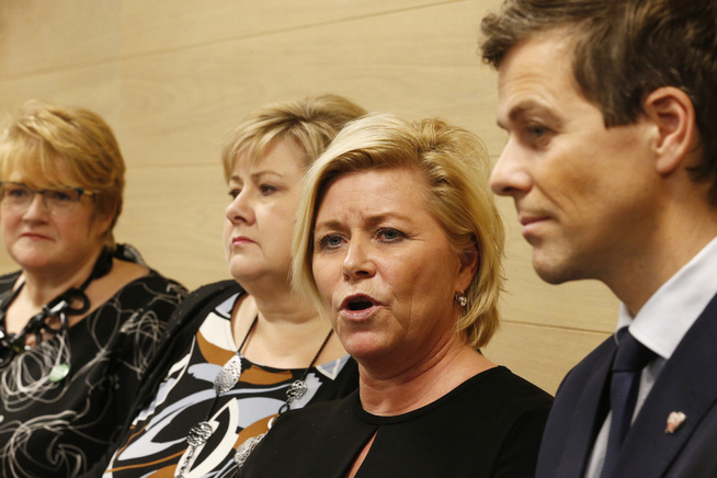<p>ENIGE TIL SLUTT: Venstre-leder Trine Skei Grande, statsminister Erna Solberg, Frp-leder Siv Jensen og KrF-leder Knut Arild Hareide. </p>