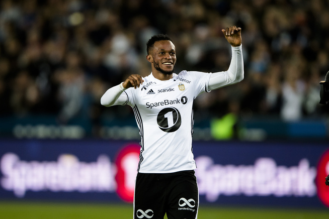 <p>Samuel Adegbenro kom inn fra benken og sendte Rosenborg til til himmels - og videre til gruppespillet i Europa League.</p>