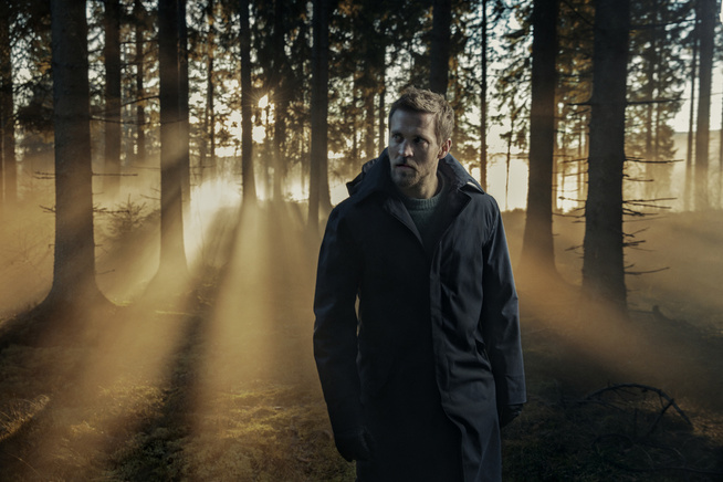 <p>MIDLERTIDIG AVTALE: Forbundsleder Knut Alfsen sier problemet gjelder alle produksjoner av TV-serier som ikke er NRK-produsert. Bildet viser hovedrolleinnehaver Tobias Santelmann i TV 2s storsatsing for høsten 2017, «Grenseland». For denne produksjonen ble det laget en midlertidig løsning mellom NSF og TV 2 høsten 2016.</p>