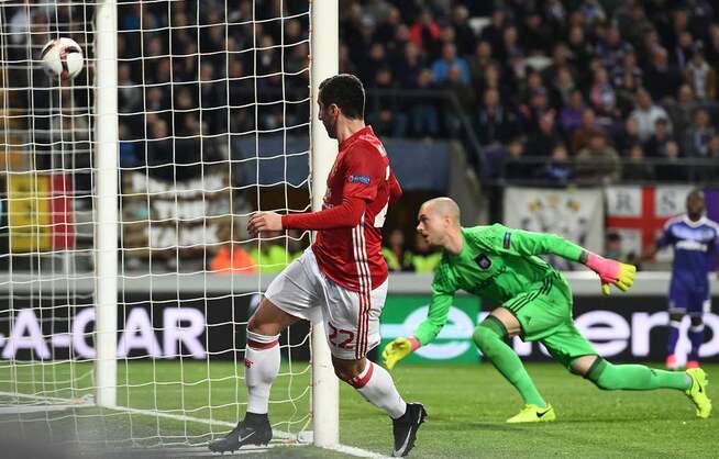 <p>BORTEBANEDØDAREN: Her setter Henrik Mkhitaryan inn Uniteds eneste scoring. Det var armenerens fjerde scoring på bortebane i Europa League-sammenheng denne sesongen. </p>