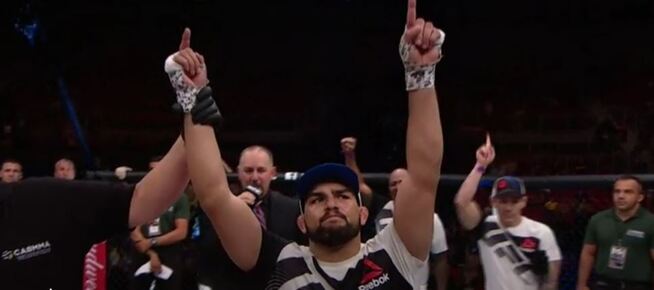 <p>VIKTIG SEIER: Kelvin Gastelum kan juble etter sin fjerde seier på sine fem siste kamper. Nå ønsker han seg et møte med Anderson Silva.</p>