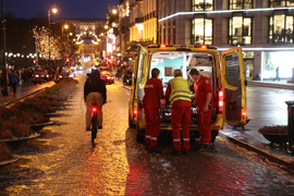 <p>PREPARED: Paramedics have fått enough å gjøre føin consequence of the slippery roads in many places in the country.</p>