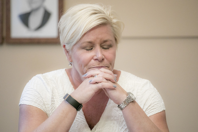 <p>KRF-KNUTA: KrF-leder Knut Arild Hareide vil ikke støtte en regjering som Siv Jensen er en del av. Jensen på sin side gjør gjerne porten vid for KrF om de vil inn i regjering.</p>