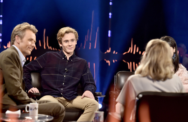<p>FÅR HOVEDROLLE: «Skam»-skuespiller Tarjei Sandvik Moe, her avbildet under onsdagens Skavlan-intervju, bekrefter overfor VG at rollefiguren Isaks seksualitet blir et tema i seriens tredje sesong.</p>