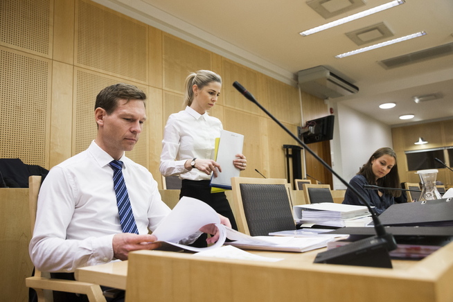 <p>REPRESENTERER STATEN: F.v.: Advokat Erik Bratterud (UNE) og advokatfullmektig Ellen Idun Lersbryggen Drolsum representerer staten ved UNE i Mahad-skaken. </p>