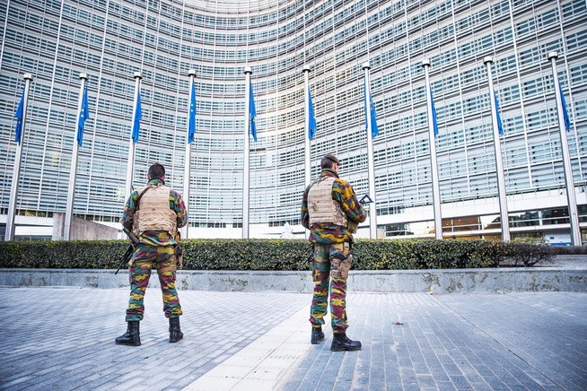 <p>VINNER ALLTID OVER NORGE: EUs hovedkvarter i Brussel har vært utsatt for terrortrusler og milliardombygginger på grunn av asbest, men direktivene fra politikerne i denne bygningen har blitt akseptert fra Norge siden vi sa ja til EØS-avtalen i 1994, etter at Norge da sa det samme som i 1972, nei til EF/EU-medlemskap.</p>