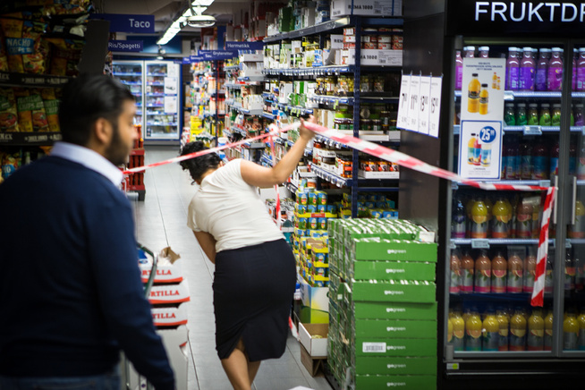 & lt; p & gt; M & # xD8; TTE NOT WALL: B & # xE5; farmers in Rema shop p & # xE5; L & # xF8; clean was not an obstacle for customers. And they were allowed to & # xE5; do & # xF8; re there and acted throughout the store. PHOTO: MATHIAS J & # xD8; RGENSEN / VG & lt; / p & gt;