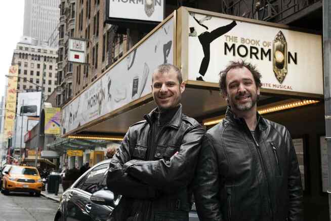 <p>KOMIKERE: Matt Stone og Trey Parker er skaperne bak musikalen «The Book of Mormon». De har også skapt TV-serien «South Park».</p>