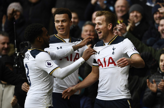 <p>ENVEISKJØRING: Tottenham og Harry Kane (t.h.) hadde få problemer mot West Bromwich.</p>