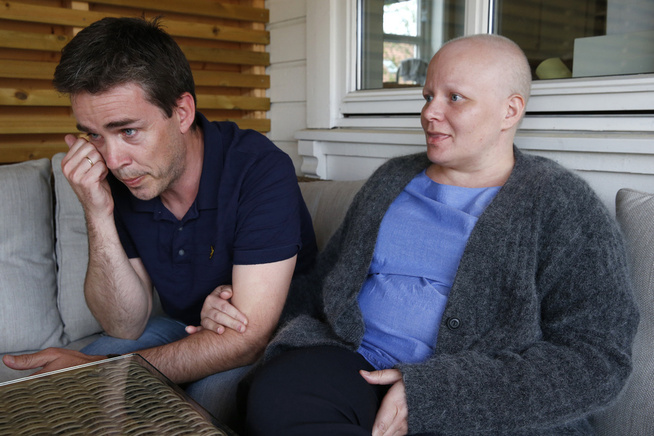<p>MEDISIN-NEKT: Tone Strand Cederstolpe (40) har kronisk kreft. Hun blir ikke frisk. En medisin som heter Avastin kan forlenge livet hennes, men den får hun ikke tilgang til - norske myndigheter mener den er for dyr.</p>