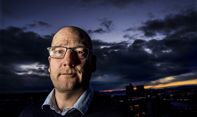<p>LÆRERNES LEDER: Steffen Handal er leder i Utdanningsforbundet som har 170.000 medlemmer, blant annet lærere, barnehagelærere og skoleledere. Forbundet er landets nest største arbeidstakerorganisasjon etter LO.</p>