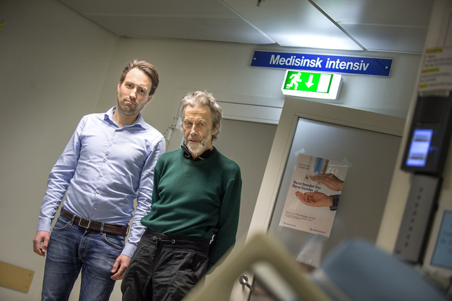 <p>KJEMPER: Ellens sønn Olaf Reisegg og hennes samboer gjennom 20 år, Per Kristian Lund, kjemper for at hun skal få videre behandling og slik leve videre.</p>