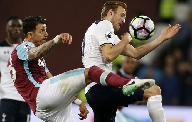 <p>VOND KVELD: Harry Kane var nær scoring, men fikk en vond kveld mot Jose Fonte og West Ham.</p>