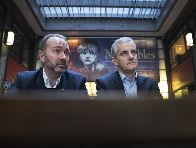 <p>STRIDENS KJERNE: Trond Giske og Ap-leder Jonas Gahr Støre, her under valgkampen tidligere i høst.</p>