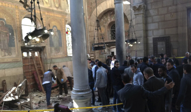 <p>ÅSTEDET: Slik så det ut inne i den kristne helligdommen i kjølvannet av eksplosjonen som tok livet av over 20 kirkegjengere.</p>
