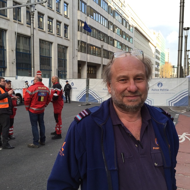 <p>PÅ STEDET: Patrick broeckx, Colonel og leder for sivilforsvaret.</p>