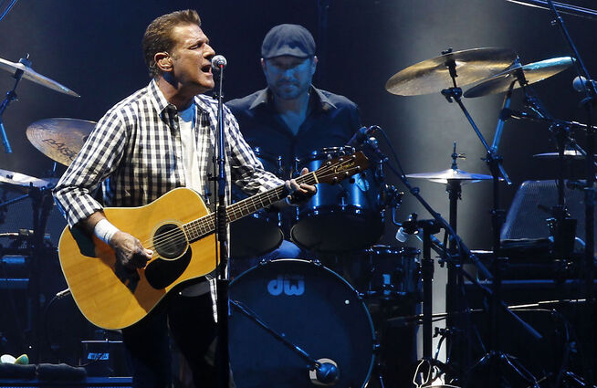 <p>DØD: Gitarist Glenn Frey under en konsert i Monaco i 2011.</p>